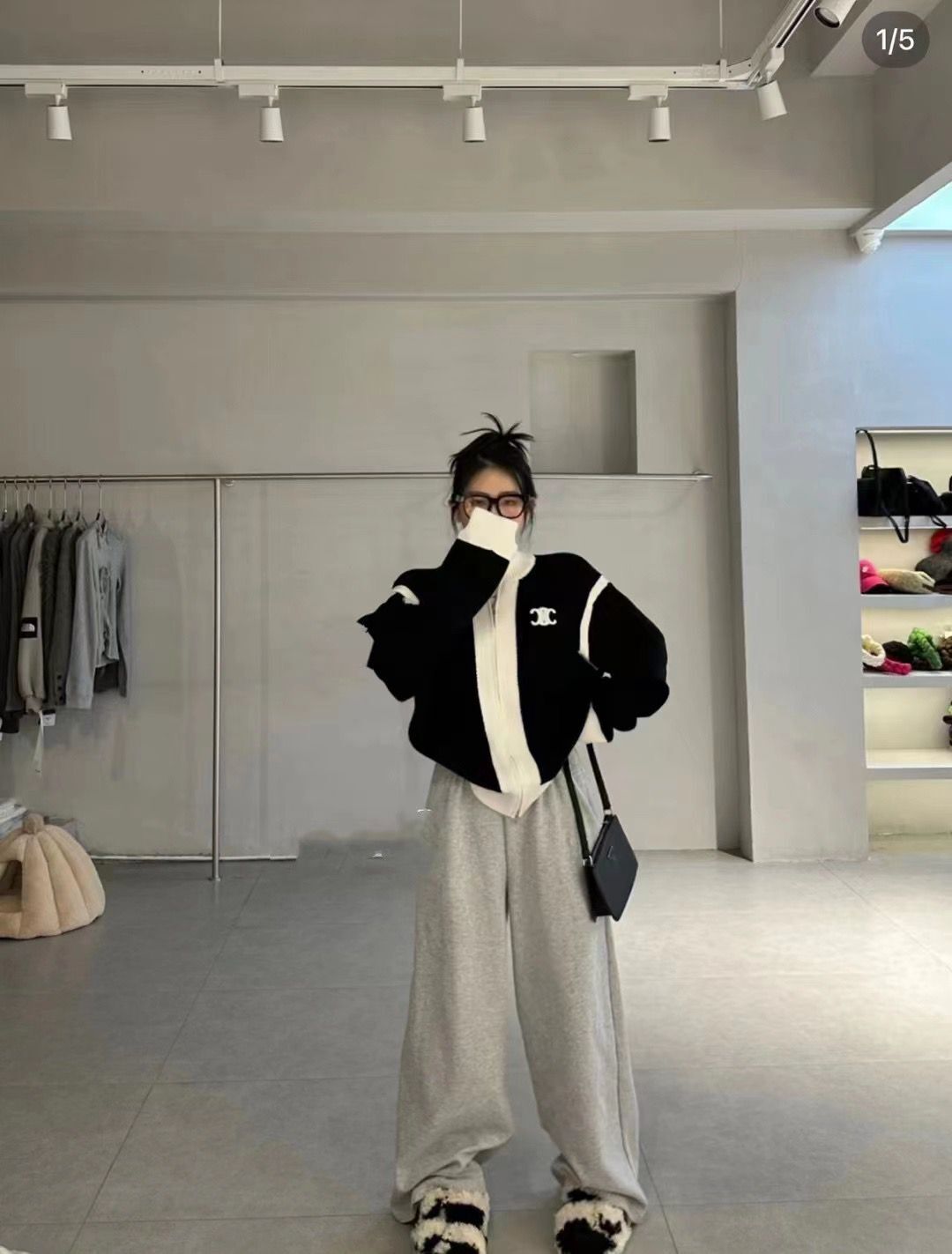 LOEWE高品質刺繍ニットカーディガンセーター