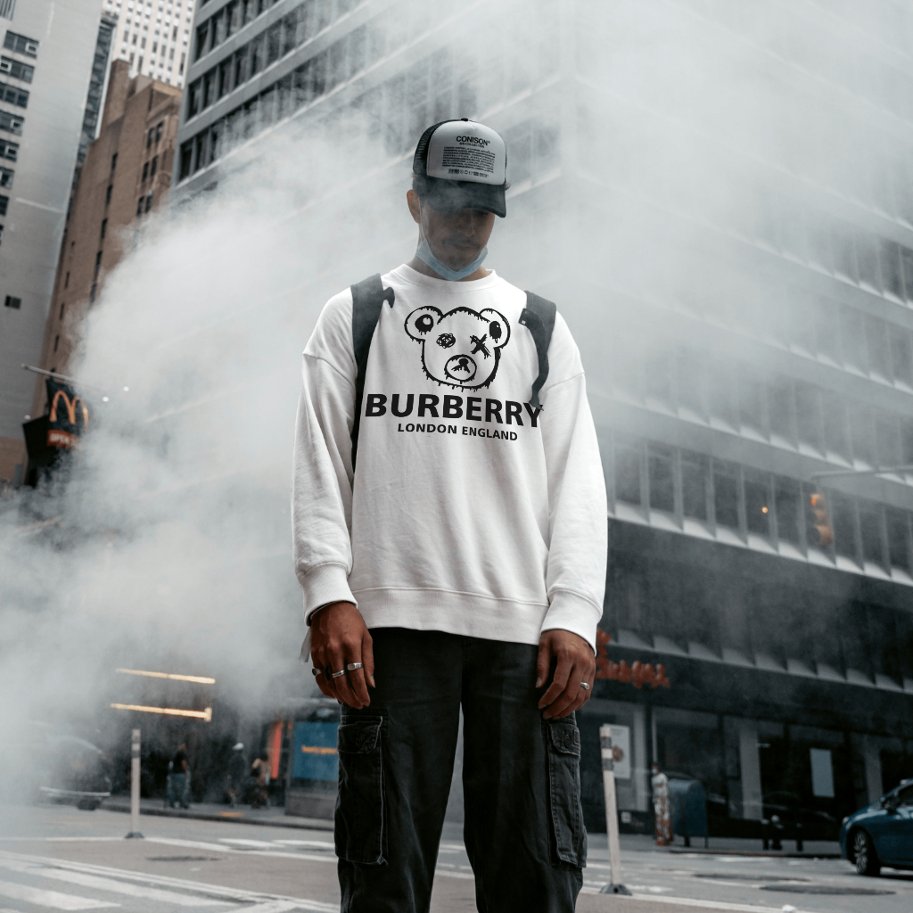 Burberryスウェット クル パーカー プリント  綿　男女兼用