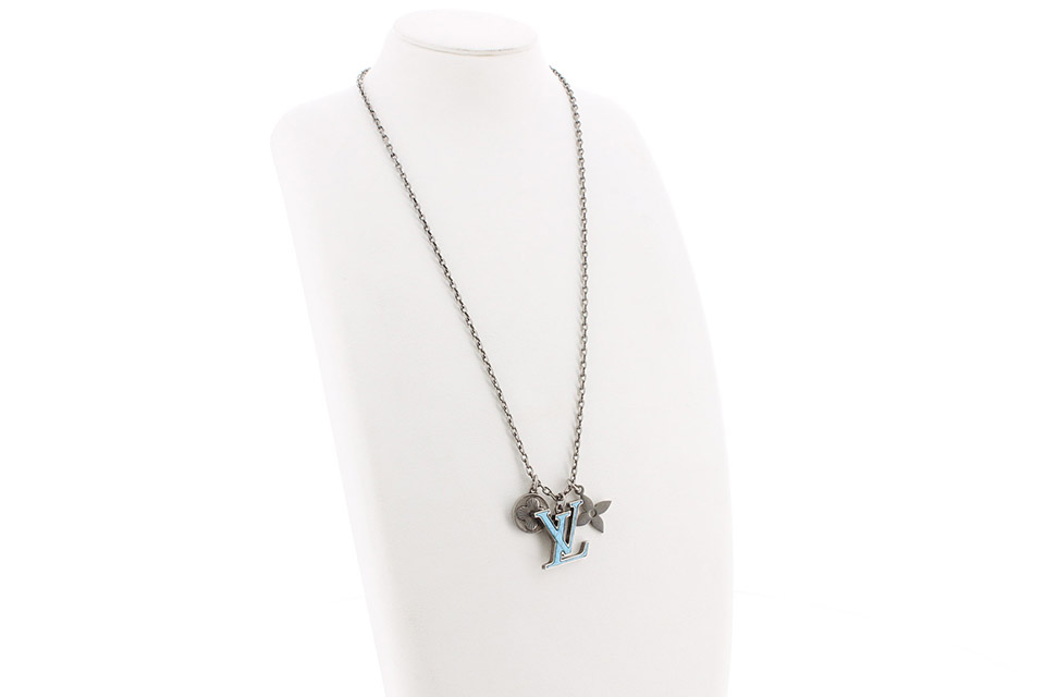 【国内発送/直営店】ネックレス 大人気！残りわずか♪ 防弾少年団BTSジミンJIMINが着用しているLVのイニシャルペンダントです