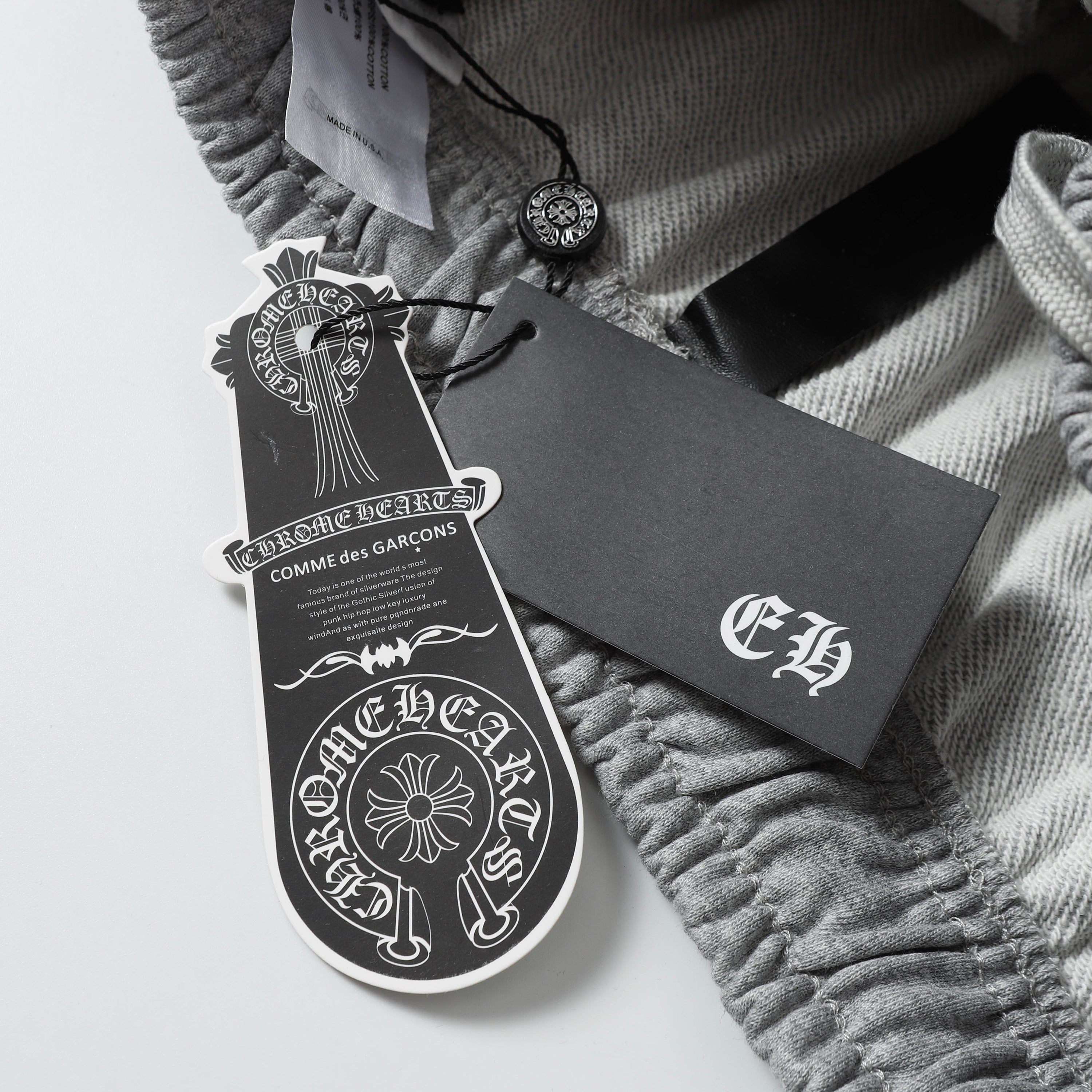 【Chrome Hearts】クロムハーツ セメタリーレザー クロスパッチ ペーパージャム ショートパンツ