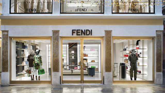 FENDI  パーカー フェンディ 可愛い クマプレントバッグ図案 丸首 通勤 通学 春秋冬服 男女兼用