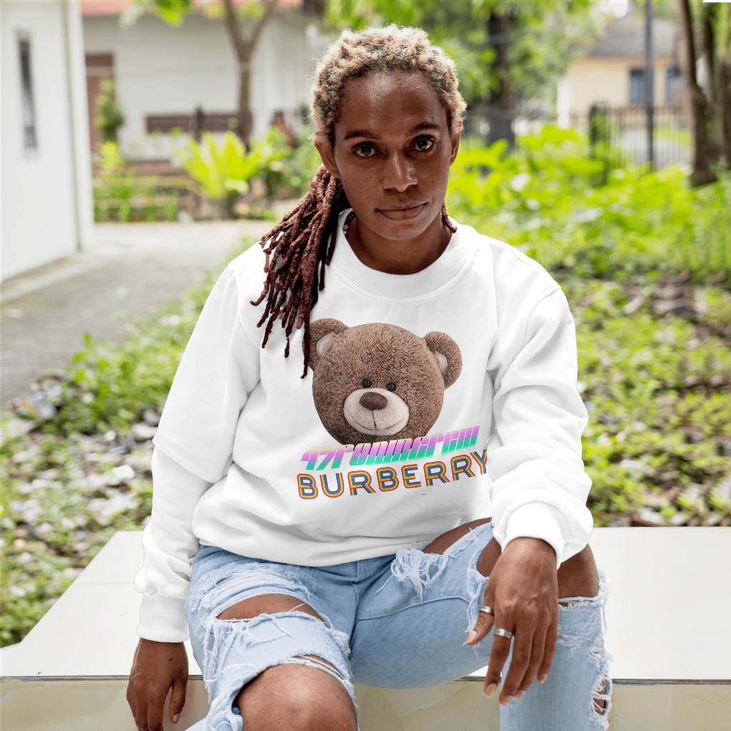 Burberryスウェット クル パーカー プリント  綿　男女兼用