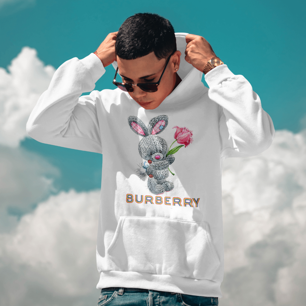 Burberryスウェット クル パーカー プリント  綿　男女兼用