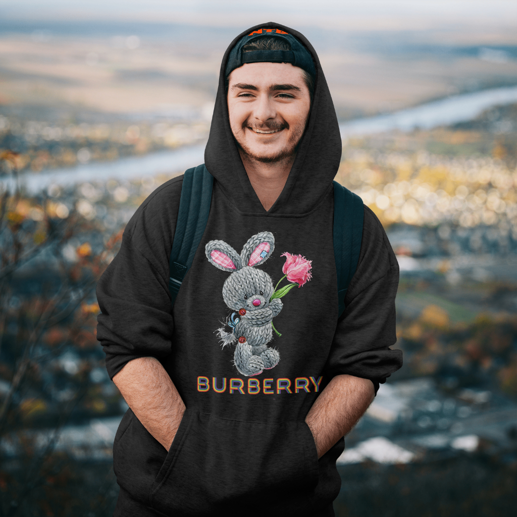 Burberryスウェット クル パーカー プリント  綿　男女兼用