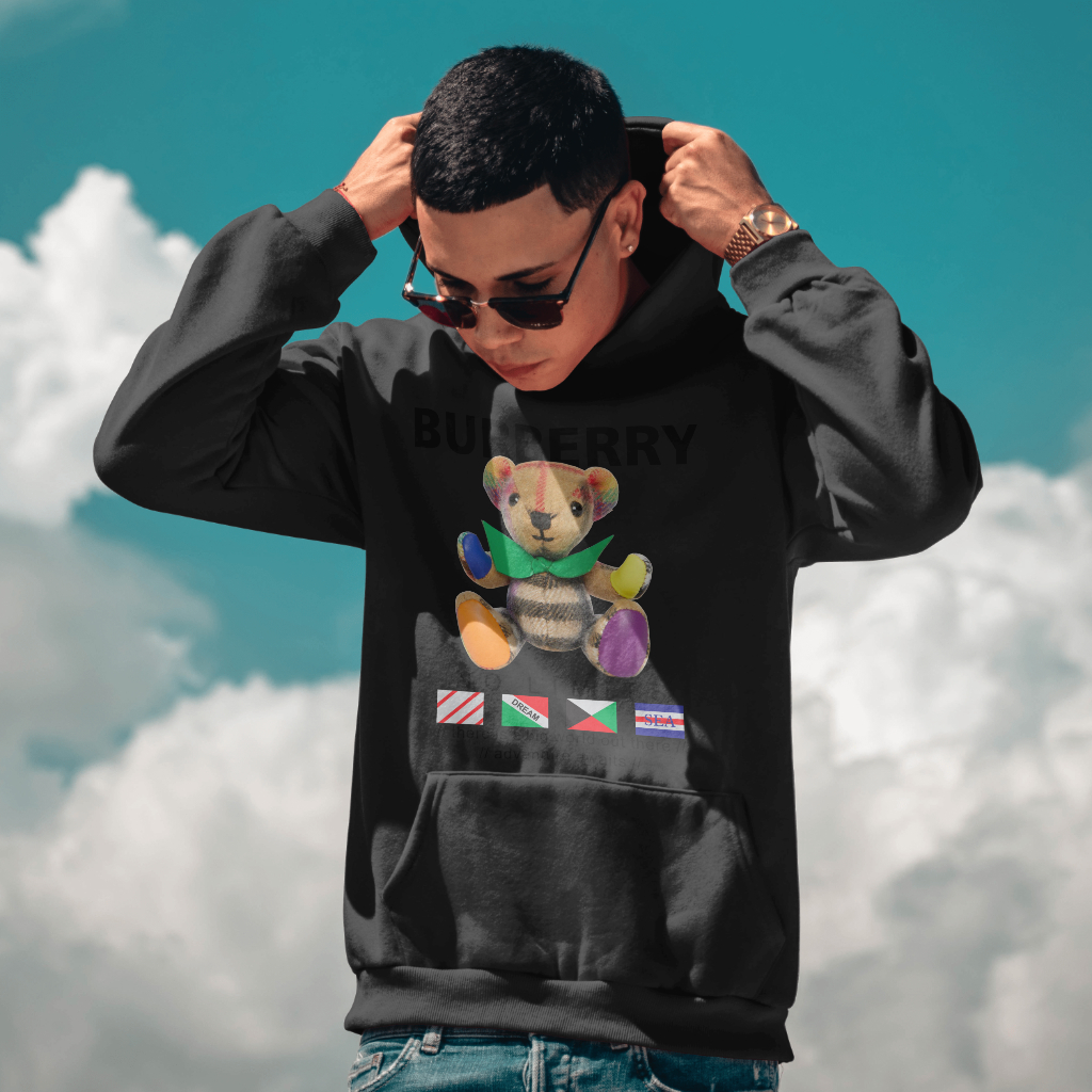 Burberryスウェット クル パーカー プリント  綿　男女兼用