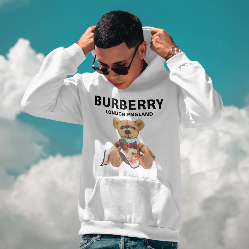 Burberryスウェット クル パーカー プリント  綿　男女兼用