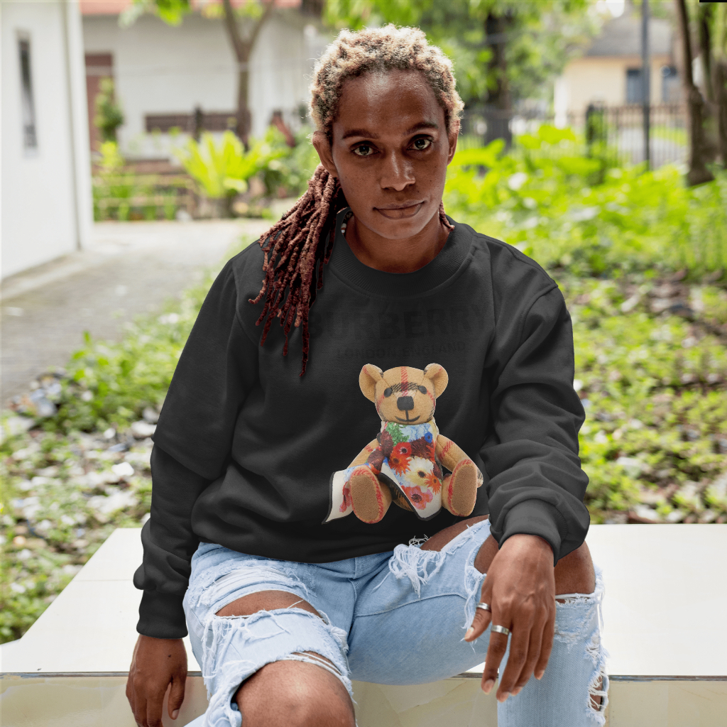 Burberryスウェット クル パーカー プリント  綿　男女兼用