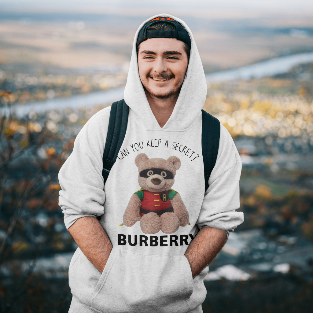 Burberryスウェット クル パーカー プリント  綿　男女兼用