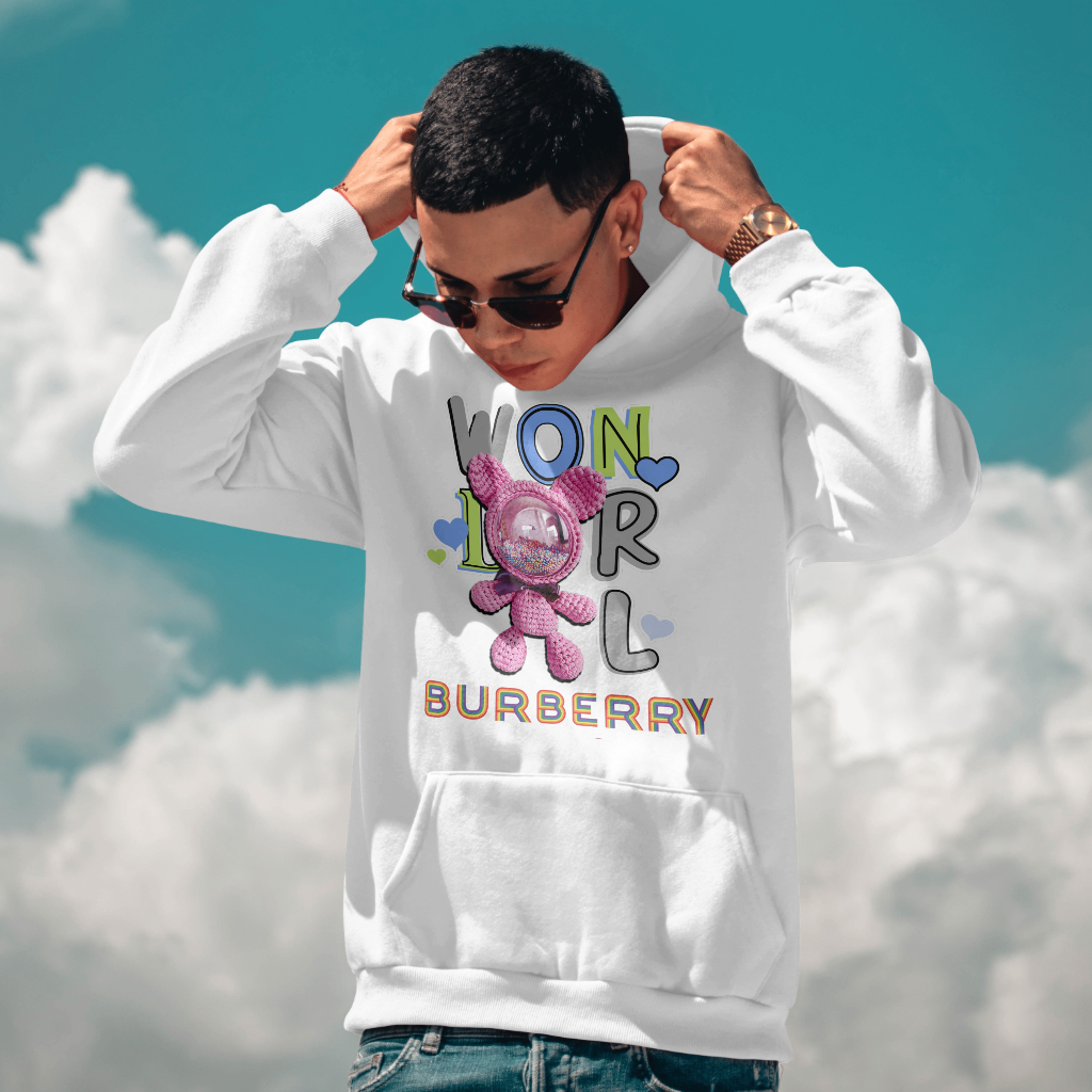 Burberryスウェット クル パーカー プリント  綿　男女兼用