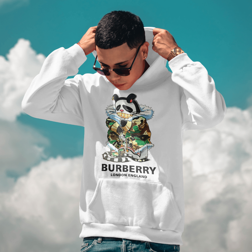 Burberryスウェット クル パーカー プリント  綿　男女兼用