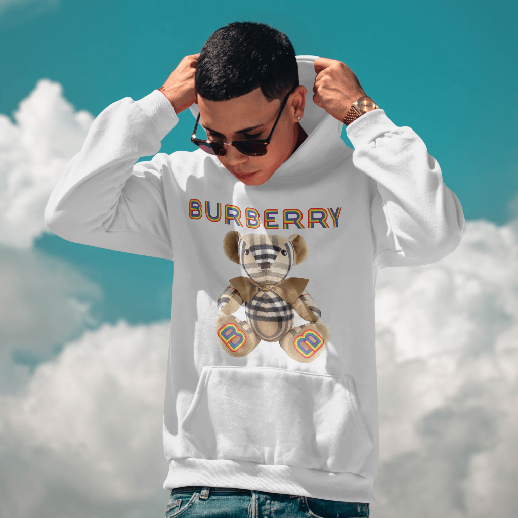 Burberryスウェット クル パーカー プリント  綿　男女兼用