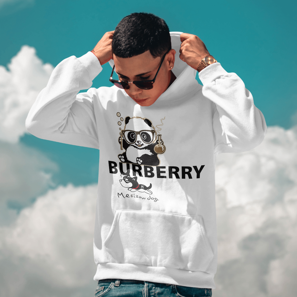 Burberryスウェット クル パーカー プリント  綿　男女兼用