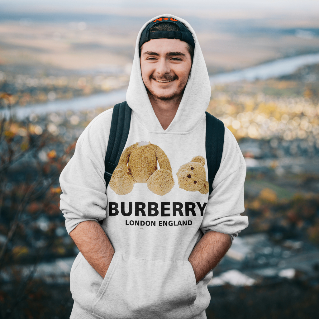 Burberryスウェット クル パーカー プリント  綿　男女兼用