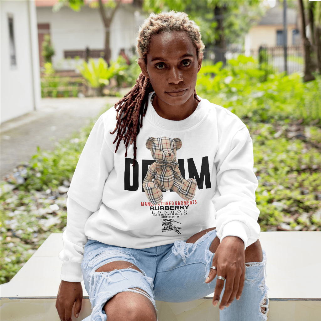 Burberryスウェット クル パーカー プリント  綿　男女兼用