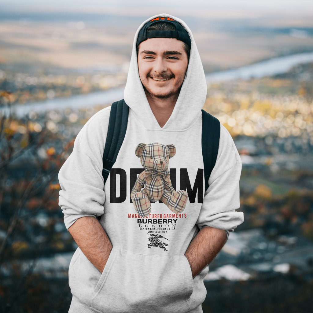 Burberryスウェット クル パーカー プリント  綿　男女兼用