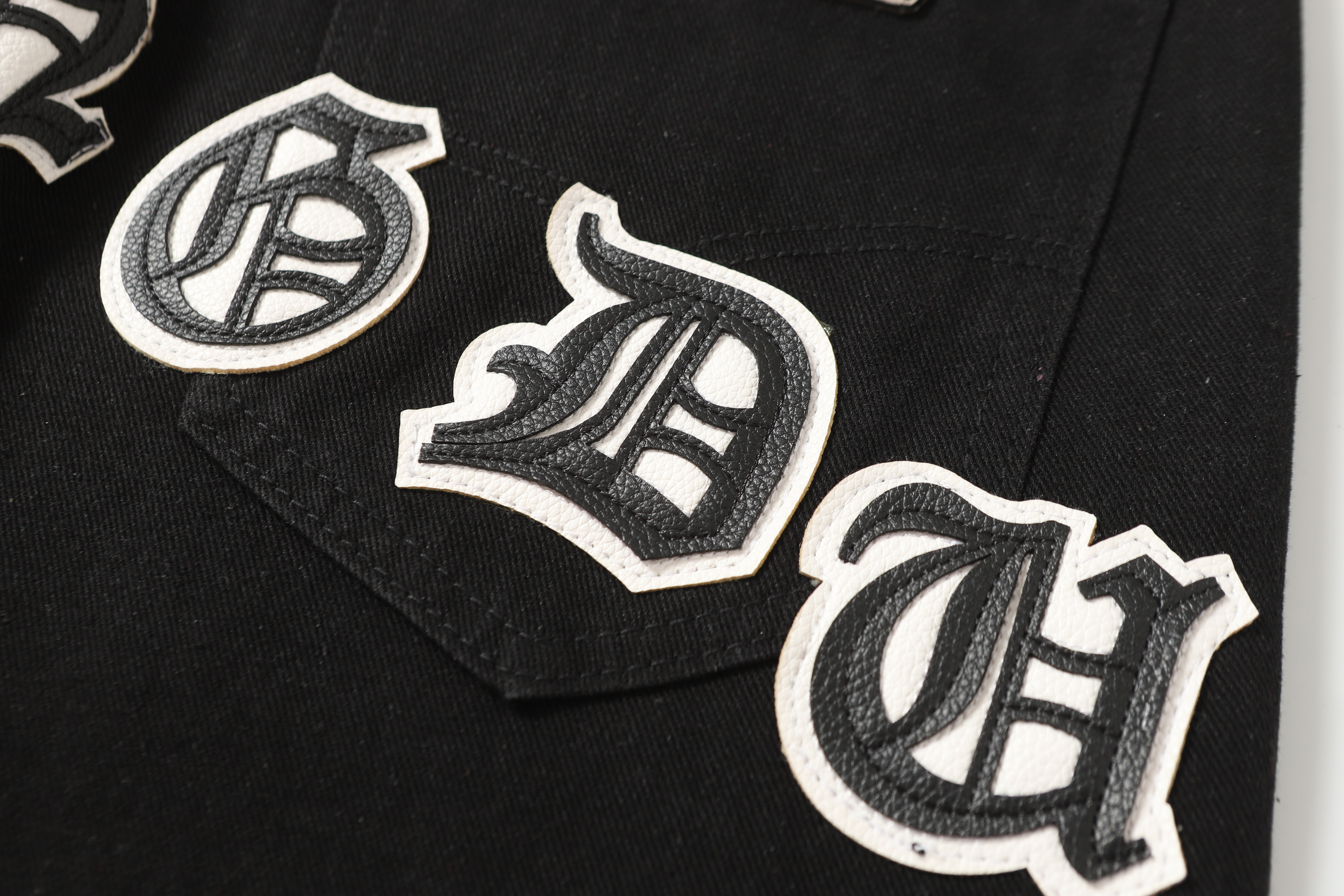 【Chrome Hearts】クロムハーツ 新作パンツ 506