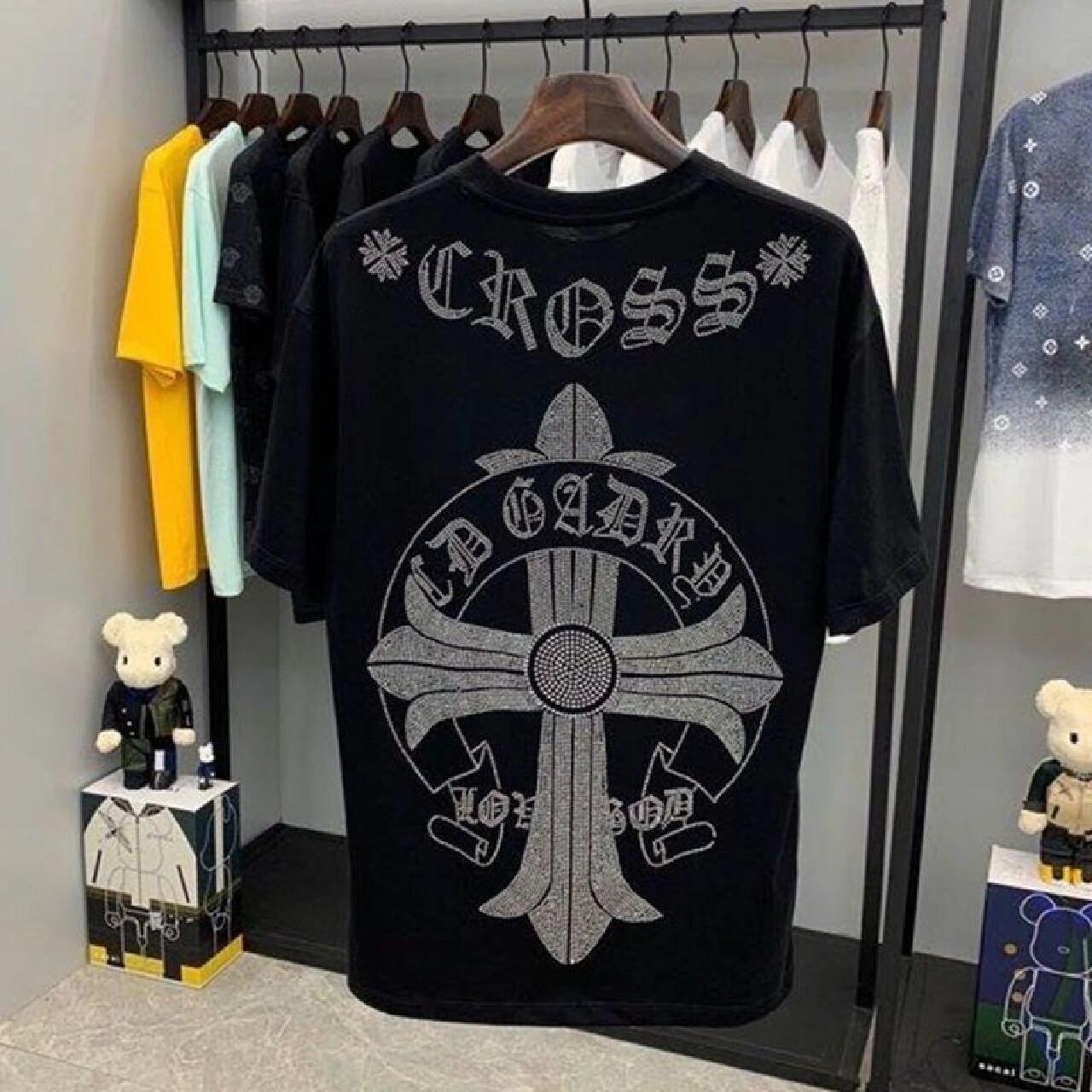 【Chrome Hearts】クロムハーツ Tシャツ サンスクリット文字 クロスラインストーン 半袖
