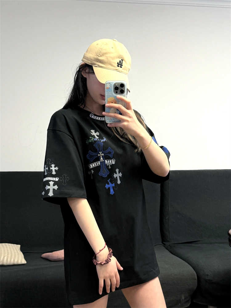【Chrome Hearts】十字架 Tシャツ 2025年モデル 綿100％ ユニセックス 梵字刺繍入り 半袖