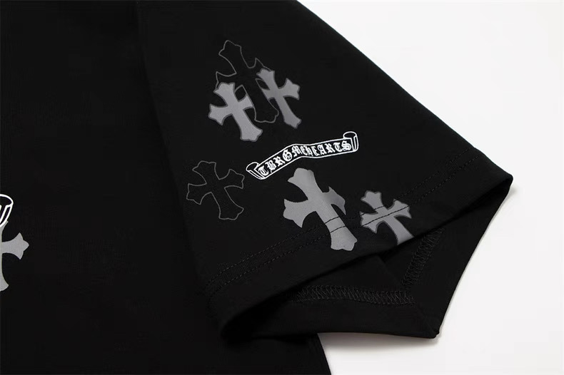 【Chrome Hearts】十字架 Tシャツ 2025年モデル 綿100％ ユニセックス 梵字刺繍入り 半袖