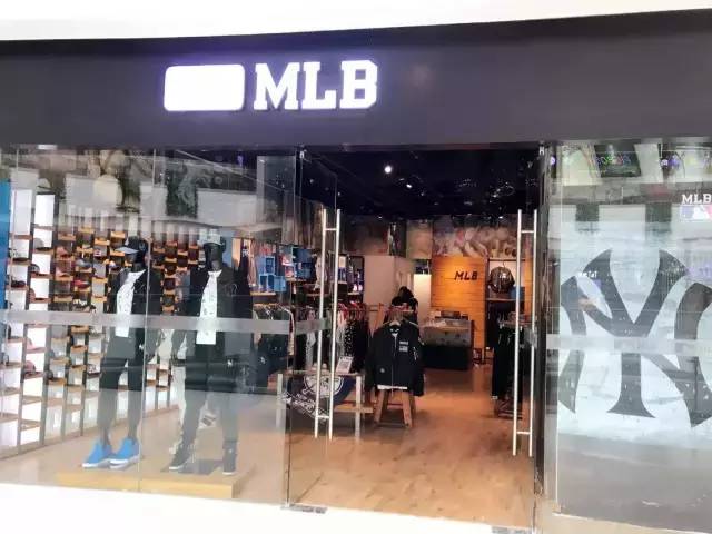 MLB 春と秋の新しい老花満印連帽スポーツ  トレンチコート