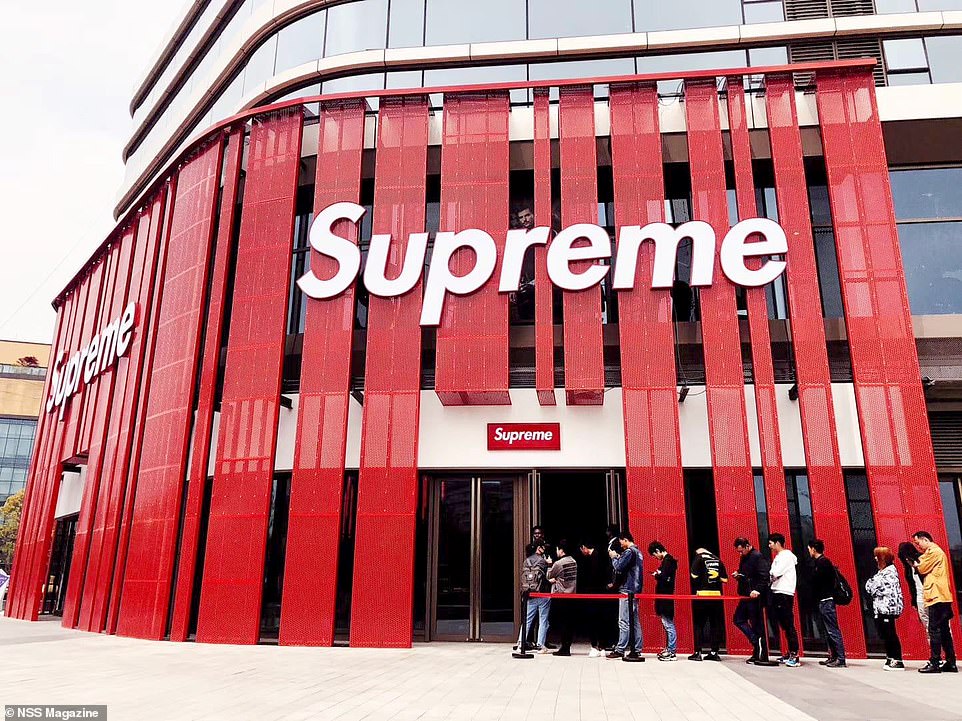 Supremeスウェット クル パーカー プリント  綿　男女兼用