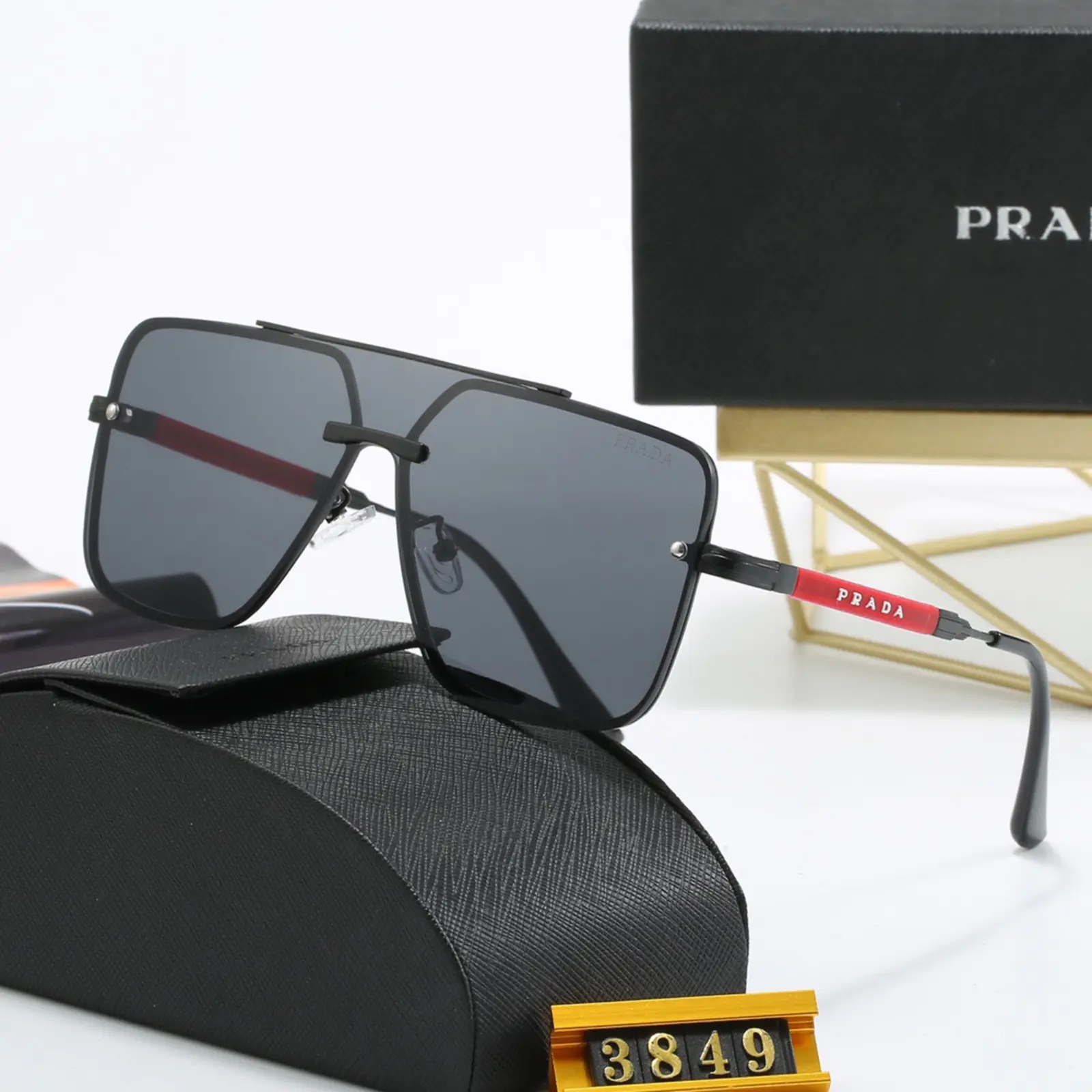 Prada サングラス S0019