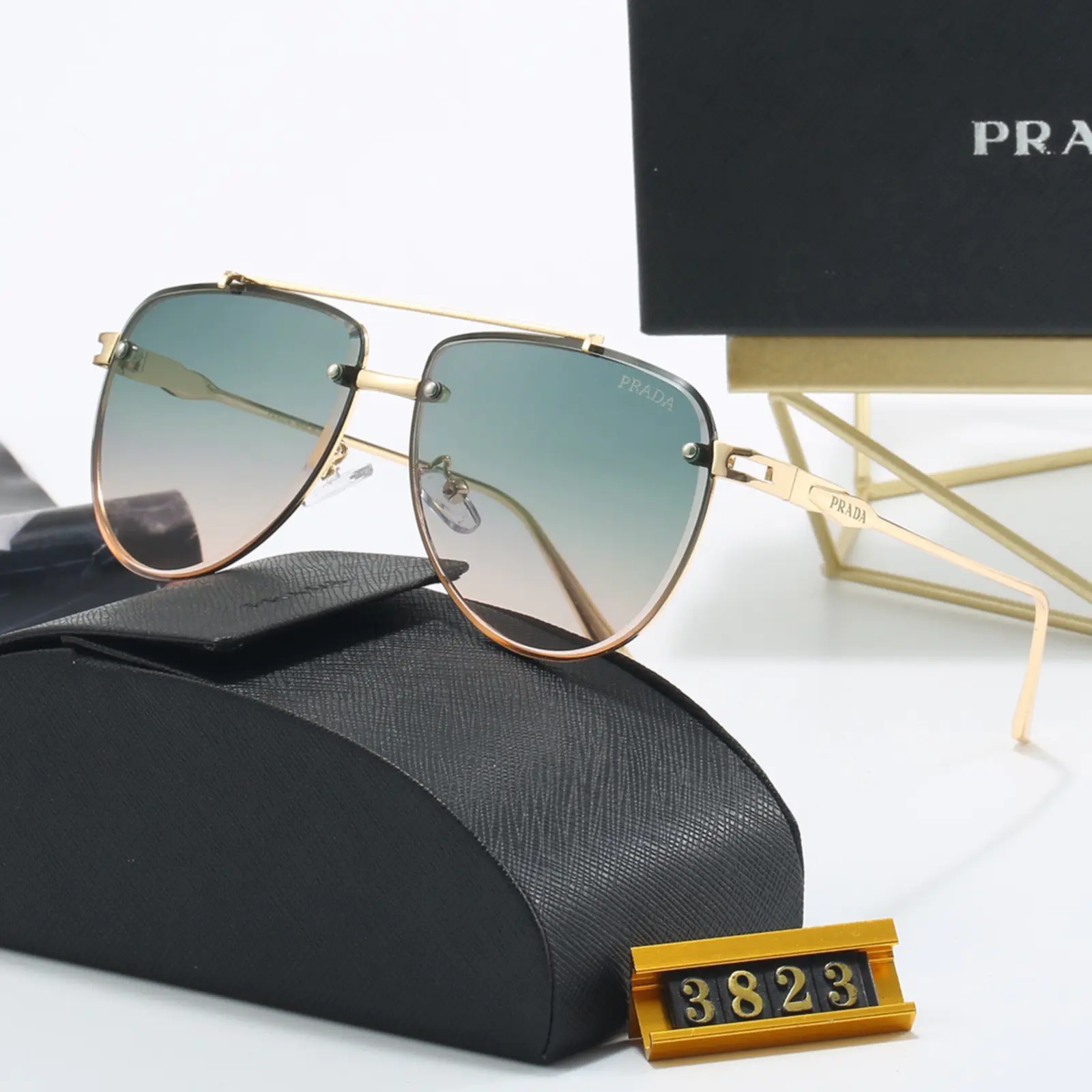 Prada サングラス S0018