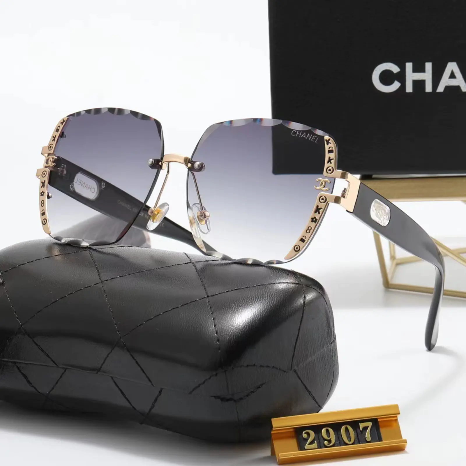 CHANEL サングラス C0004