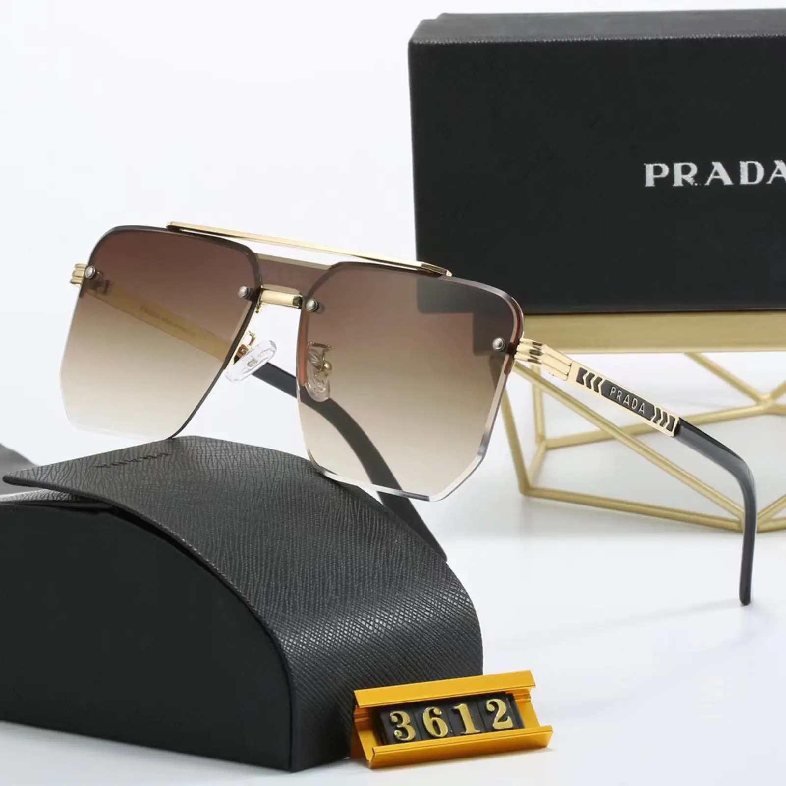 Prada サングラス S0016