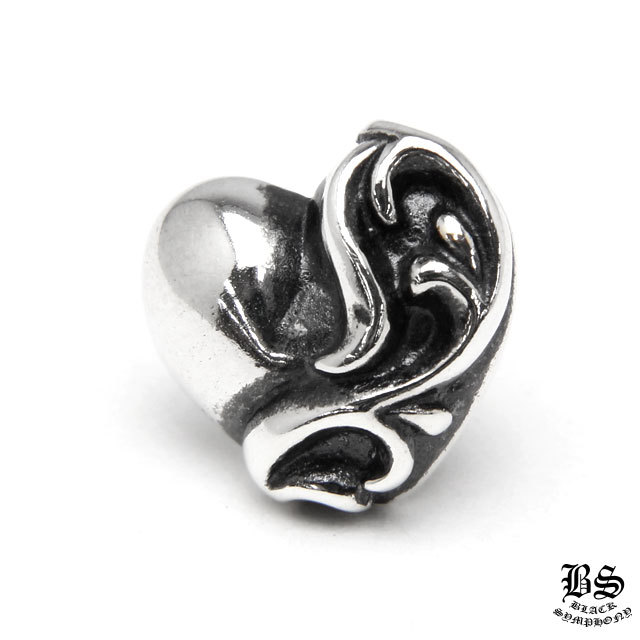 クロムハーツ ハート スタッドピアス