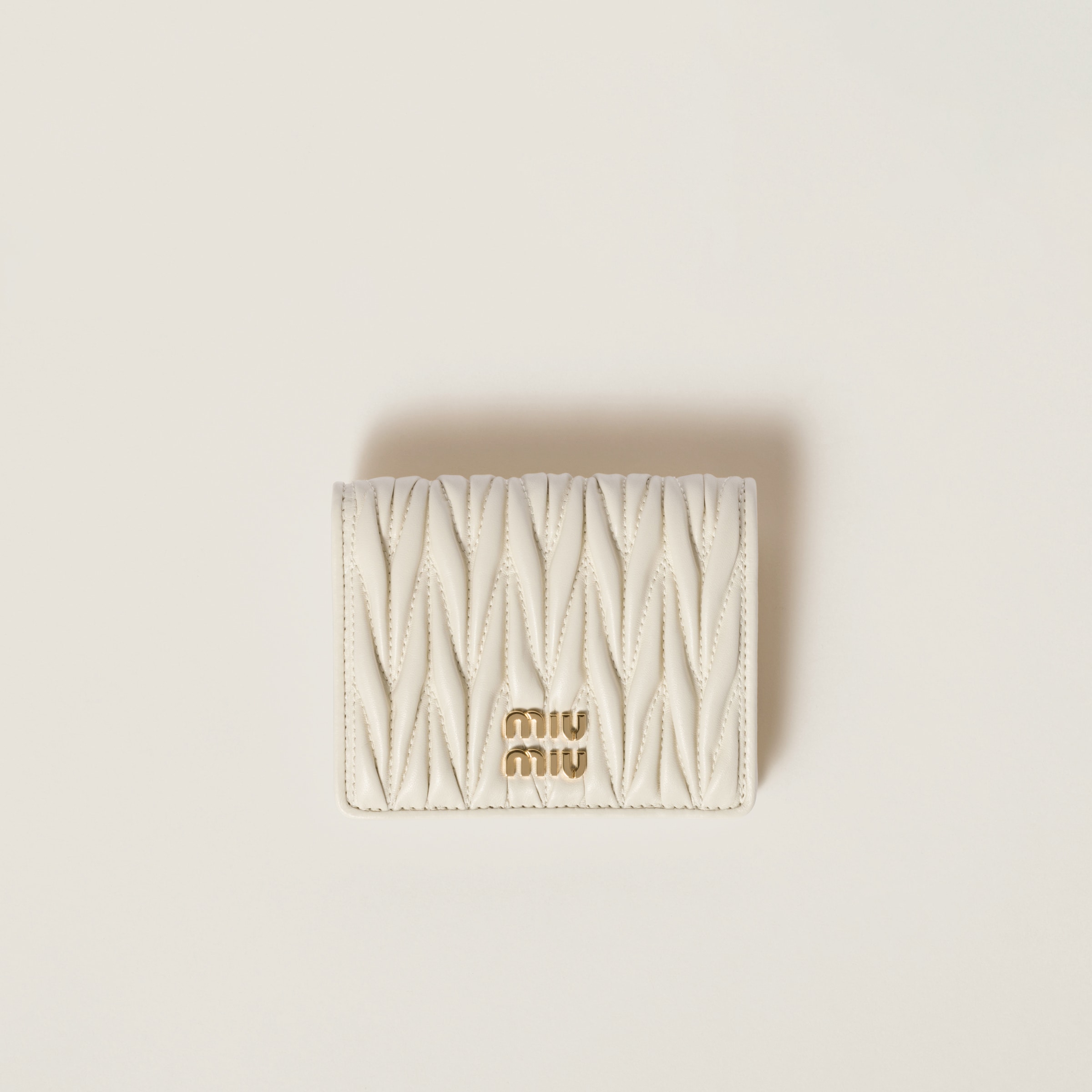 MIUMIU ミュウミュウ マテラッセ レザー 二つ折り財布