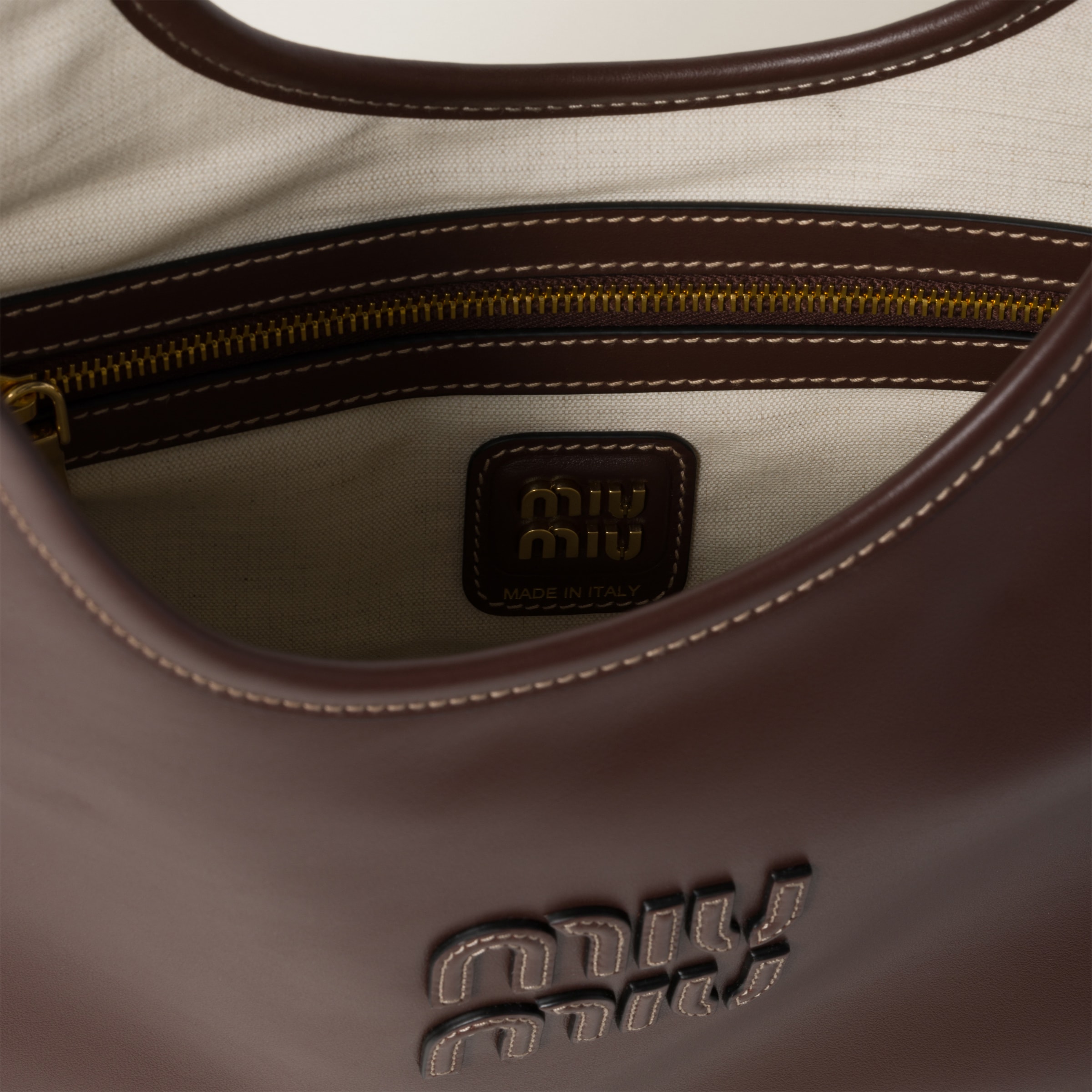 MiuMiu IVY(ミュウミュウ) トートバッグ (レディース)