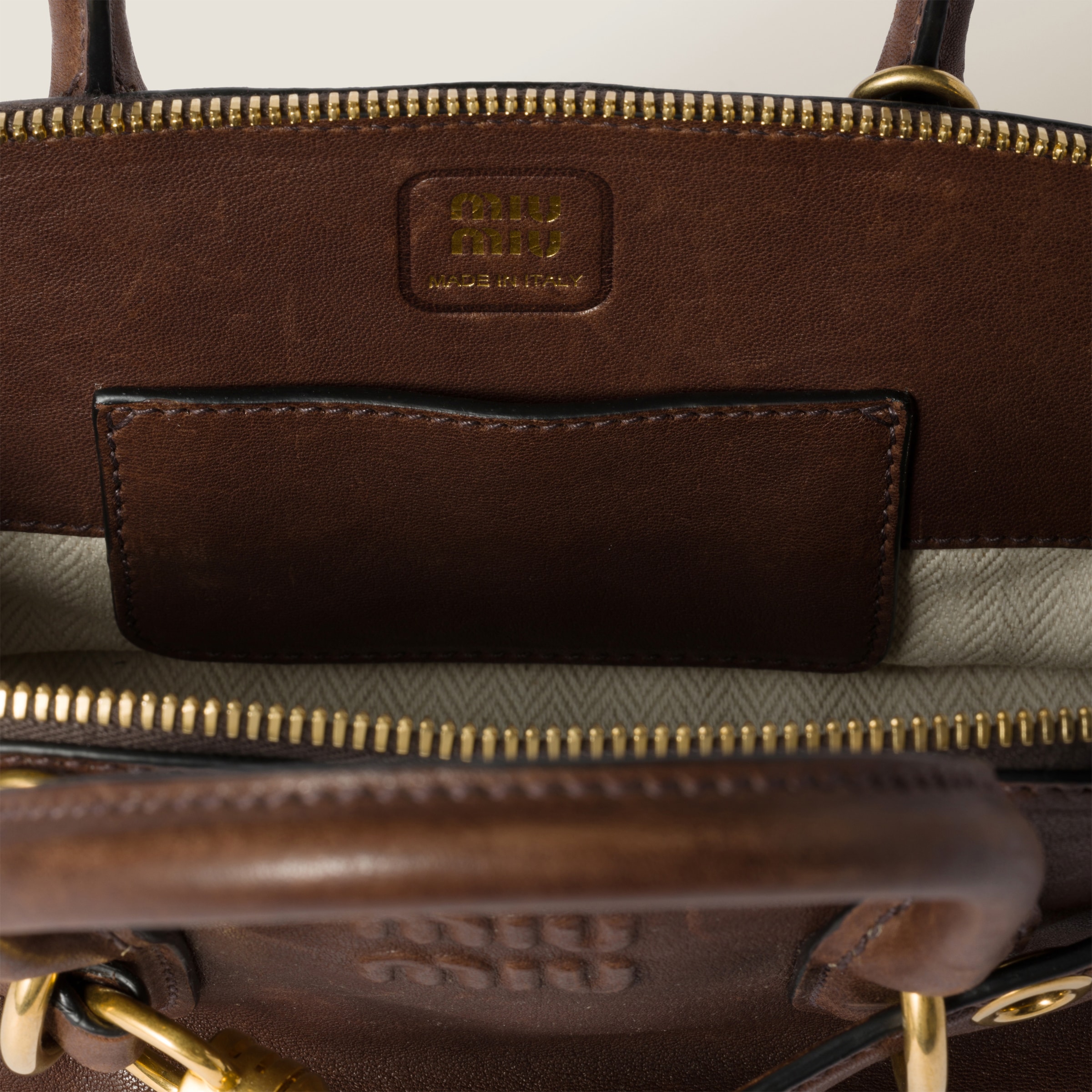 【新作】MIU MIU/ミュウミュウ ★アバンチュール ミニ ナッパレザー バッグ 【ミニ】