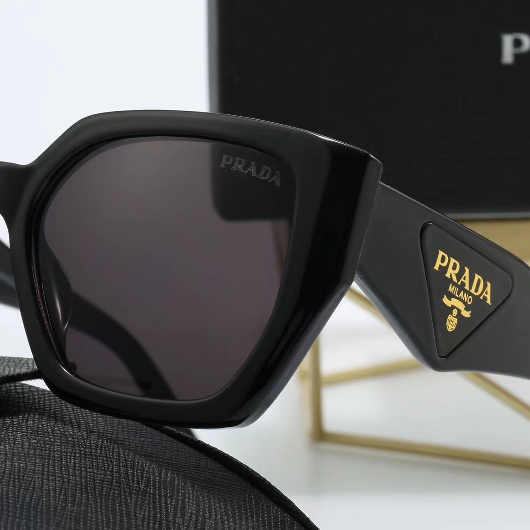 Prada サングラス S0005