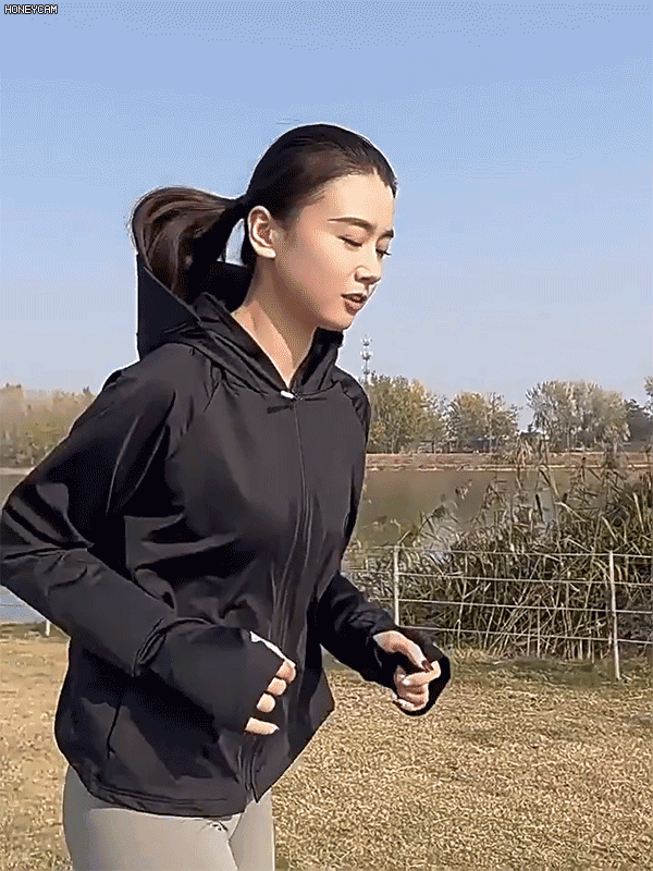 【50倍日焼け止め】男女兼用の薄手の日焼け止めパーカー