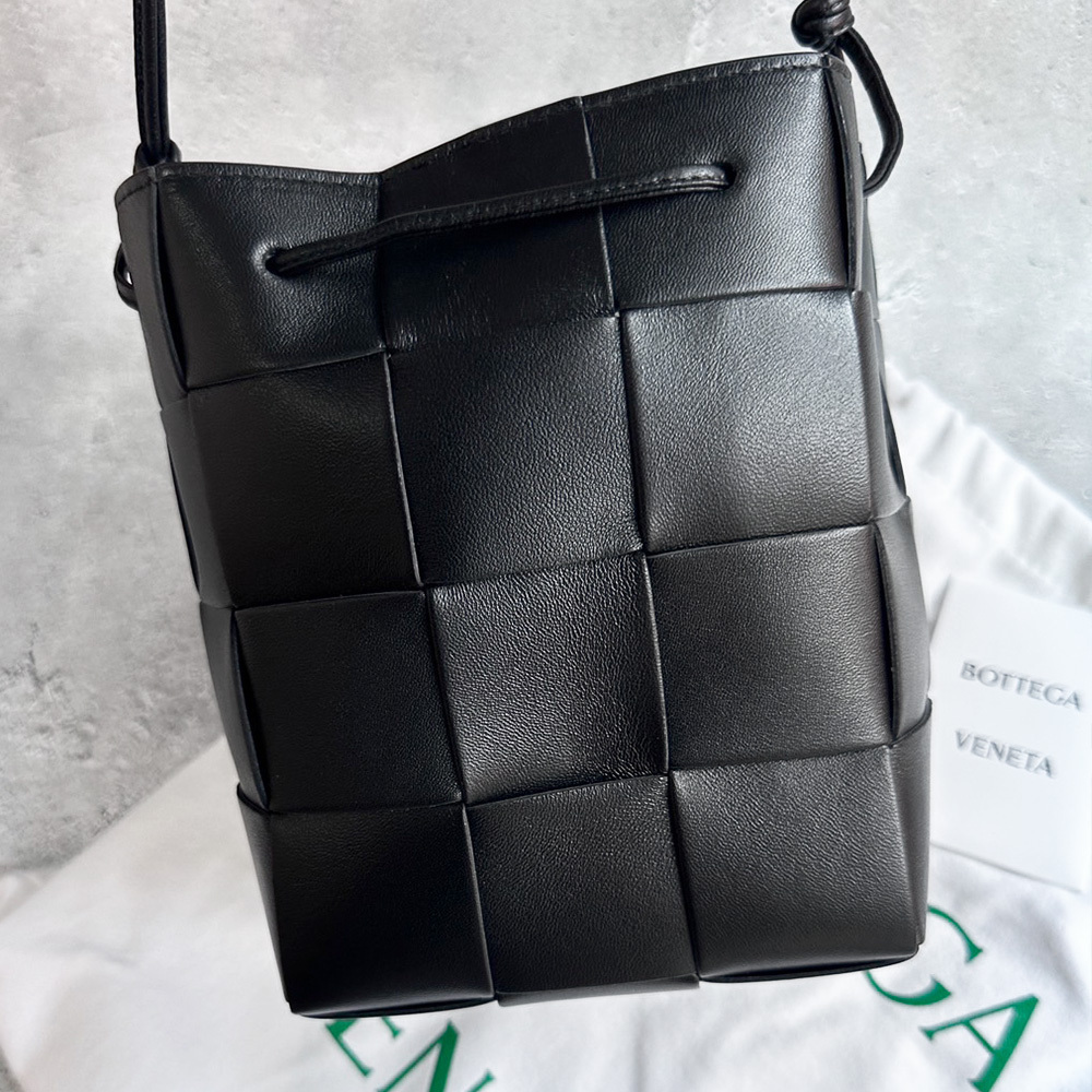 BOTTEGA VENETA スモール カセット バケットバッグ