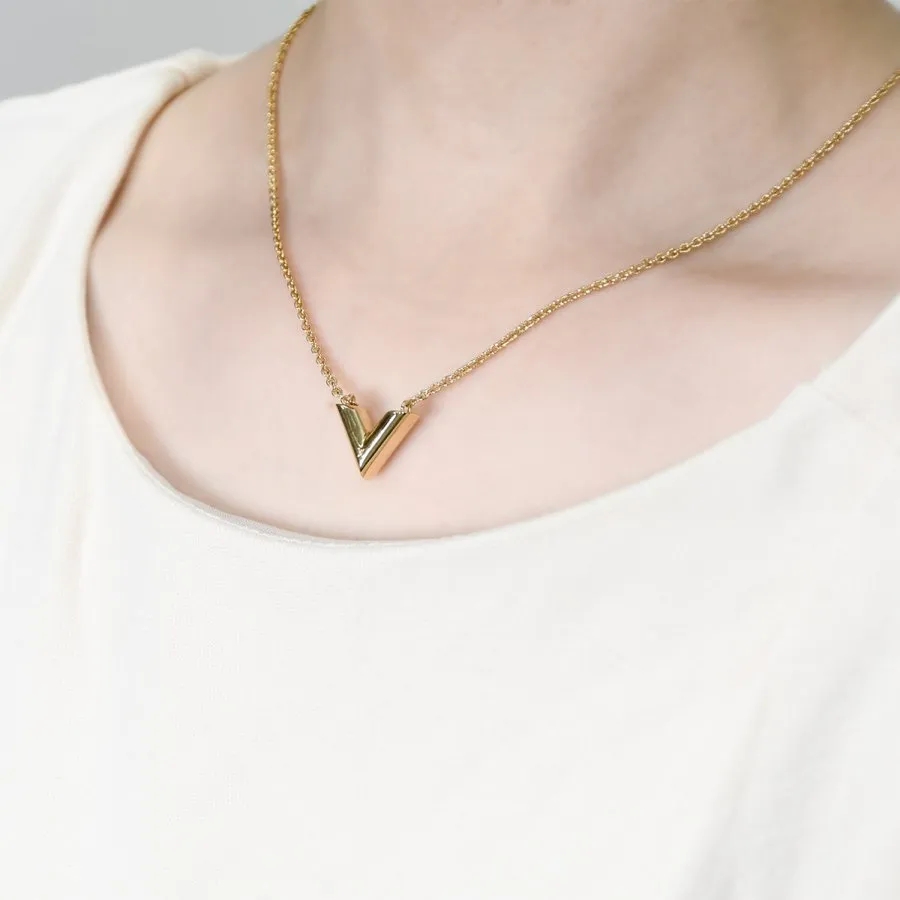 【国内発送/直営店】ネックレス 平野紫耀さん着用！M61083 アクセサリー LV ペンダント ・エセンシャルV 専用箱付き