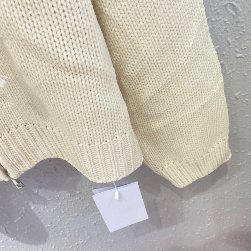 CELINE刺繍ロゴジャカード連帽ニットカーディガン