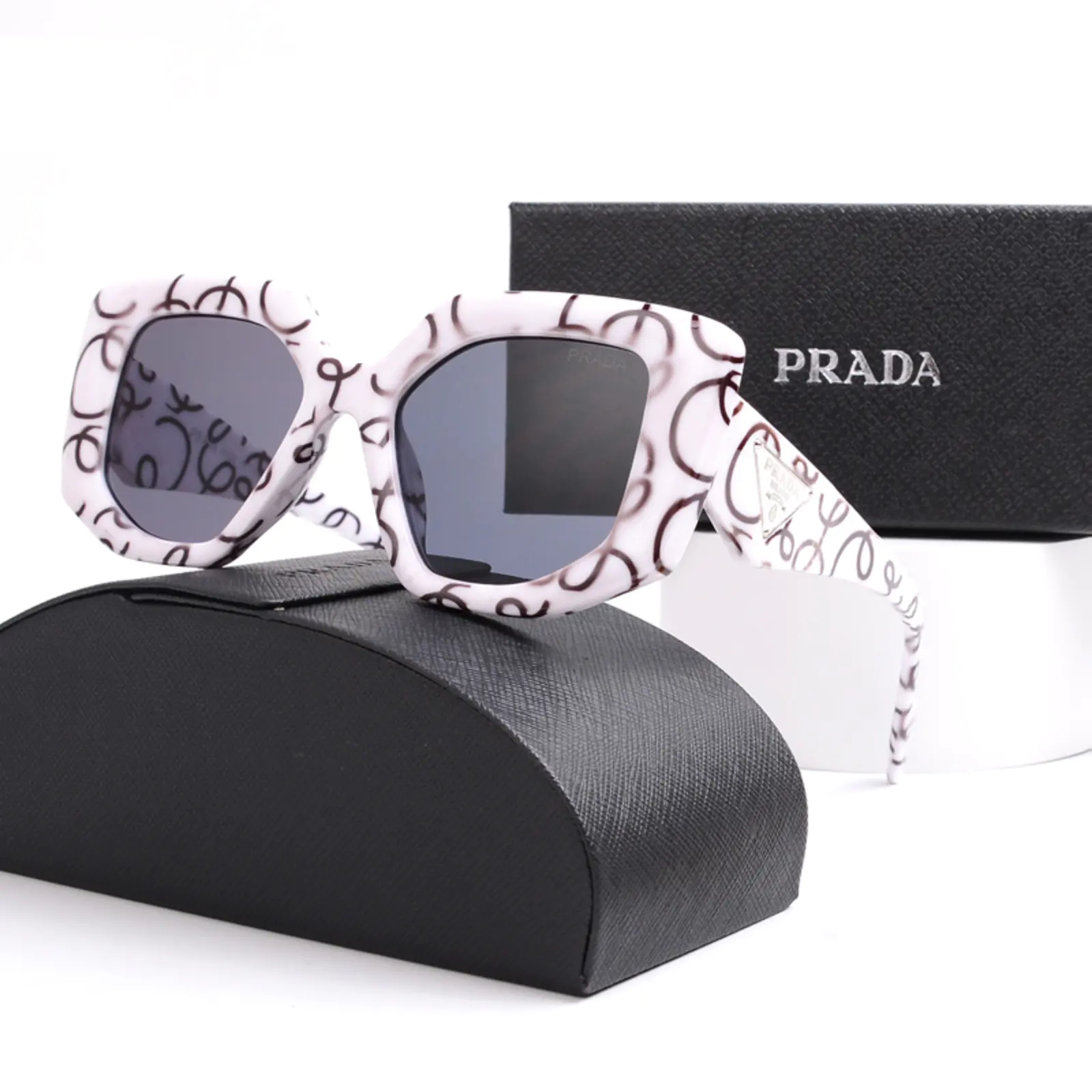 Prada サングラス SS96221