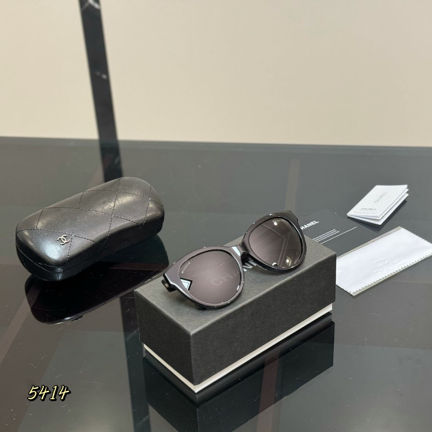 Chanel 2025新作 シャネル サングラス 万能 小顔効果 M231152