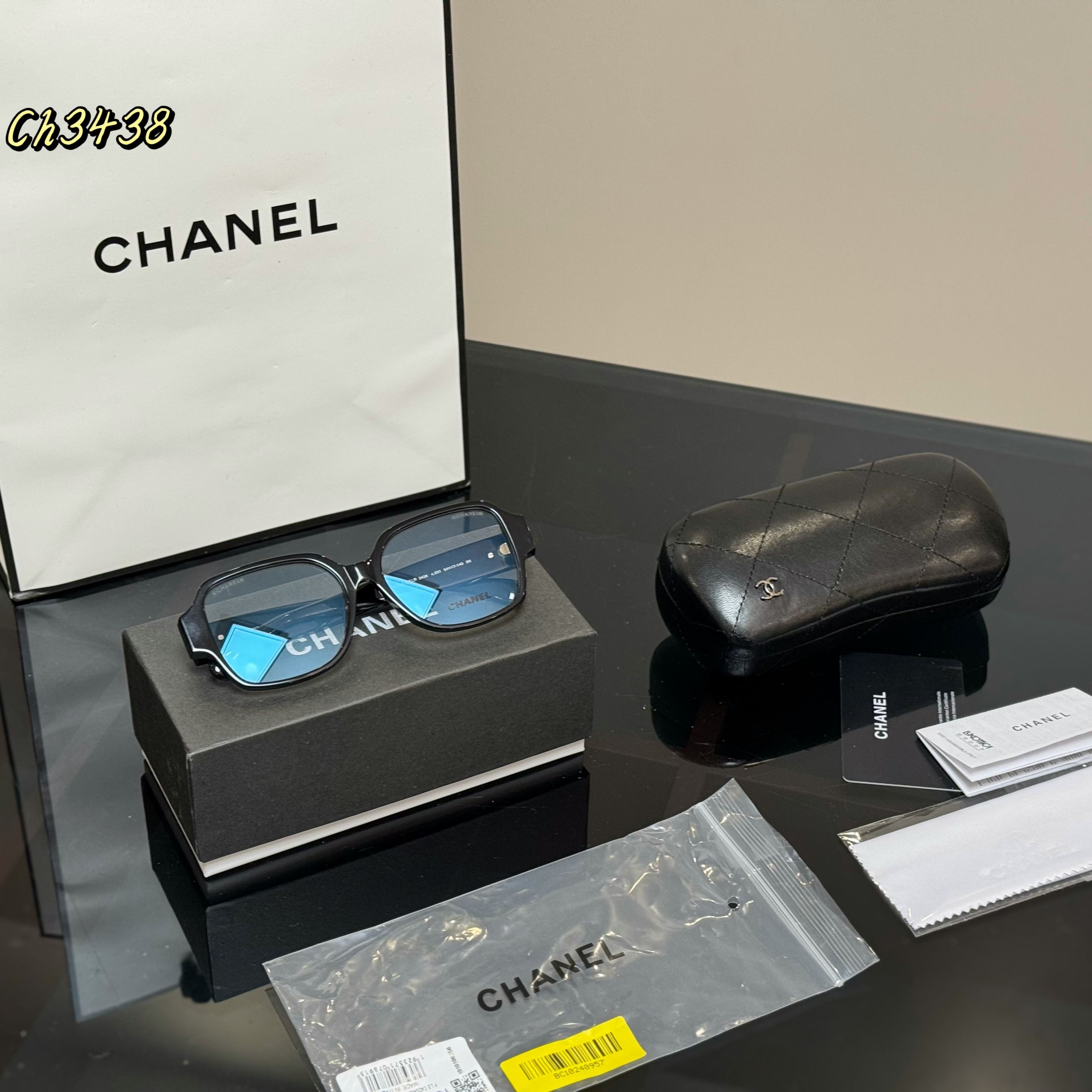 Chanel 2025新作 シャネル すっぴんメガネ 万能 小顔効果 M207514