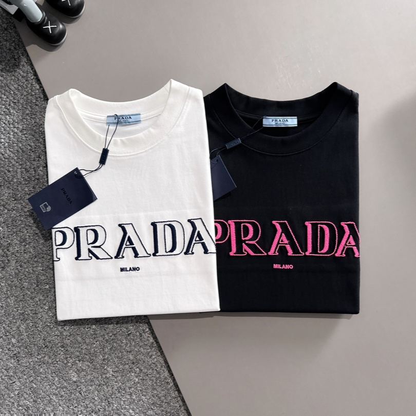【プラダ】2025年春夏新作 ブラック/ホワイト 半袖 T138048