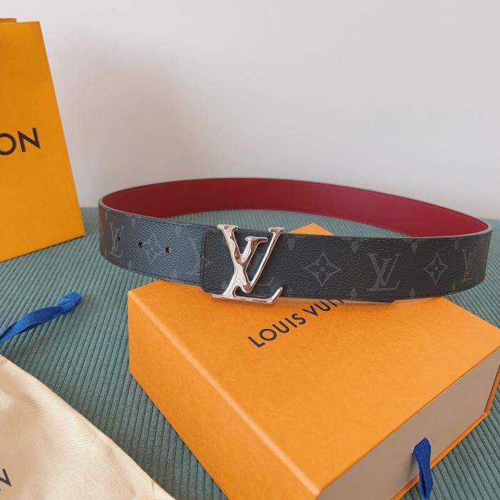 LOUIS VUITTON/ルイ・ヴィトン 4.0cm幅 クラシックベルト· ギフトにもご自身用にも最適です