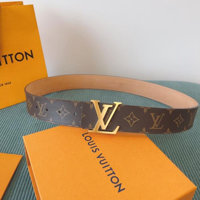 LOUIS VUITTON/ルイ・ヴィトン 4.0cm幅 クラシックベルト· ギフトにもご自身用にも最適です