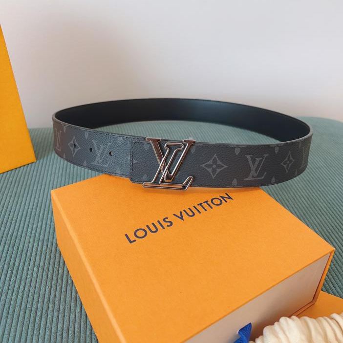 LOUIS VUITTON/ルイ・ヴィトン 4.0cm幅 クラシックベルト· ギフトにもご自身用にも最適です