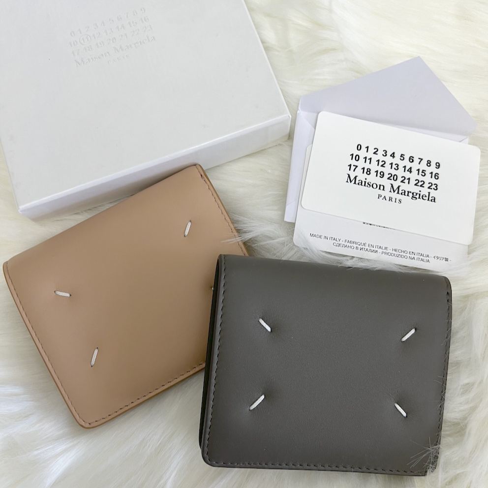 ☆メゾンマルジェラ☆　二つ折り財布　大人気商品　☆円高SALE☆