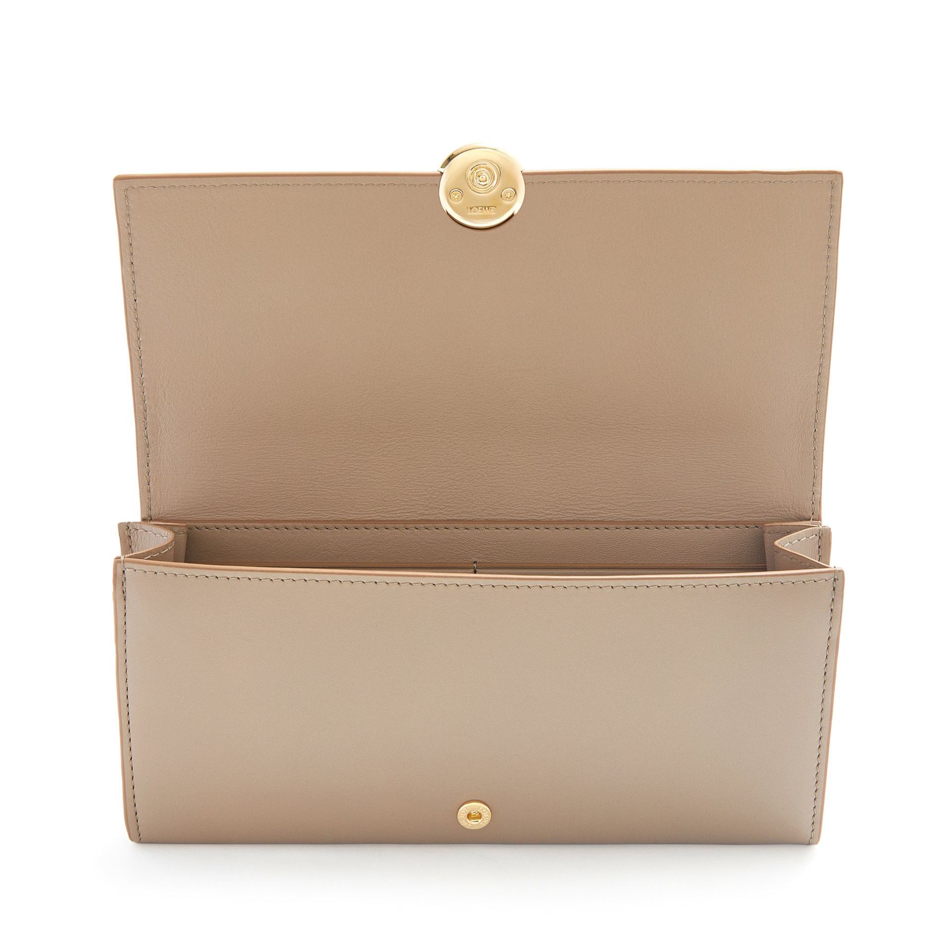 LOEWE/ロエベ ぺブル コンティネンタル ウォレット（財布）（シャイニーナパカーフ）