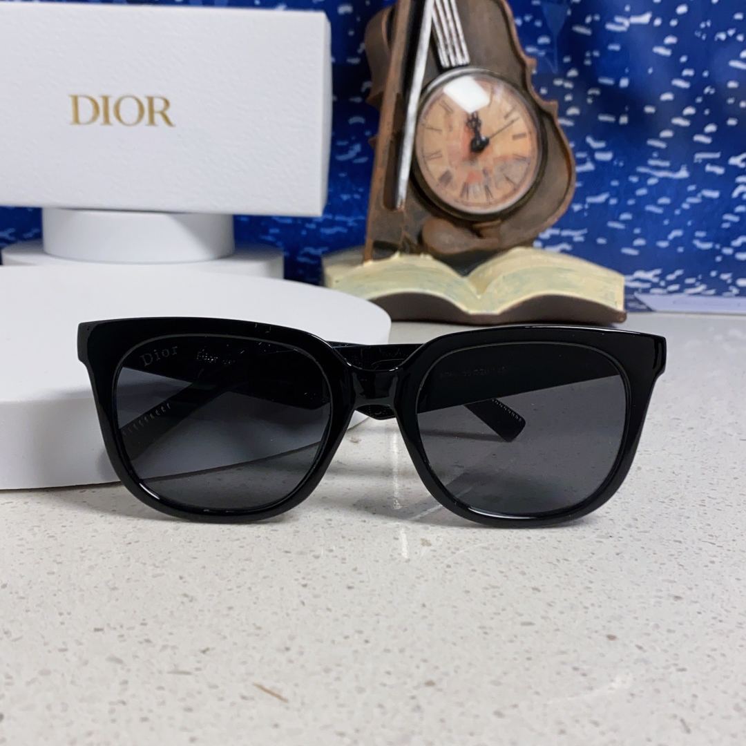 【男女兼用】2025S新作 Dior Sunglass · ディオール サングラス DiorB27 S3F