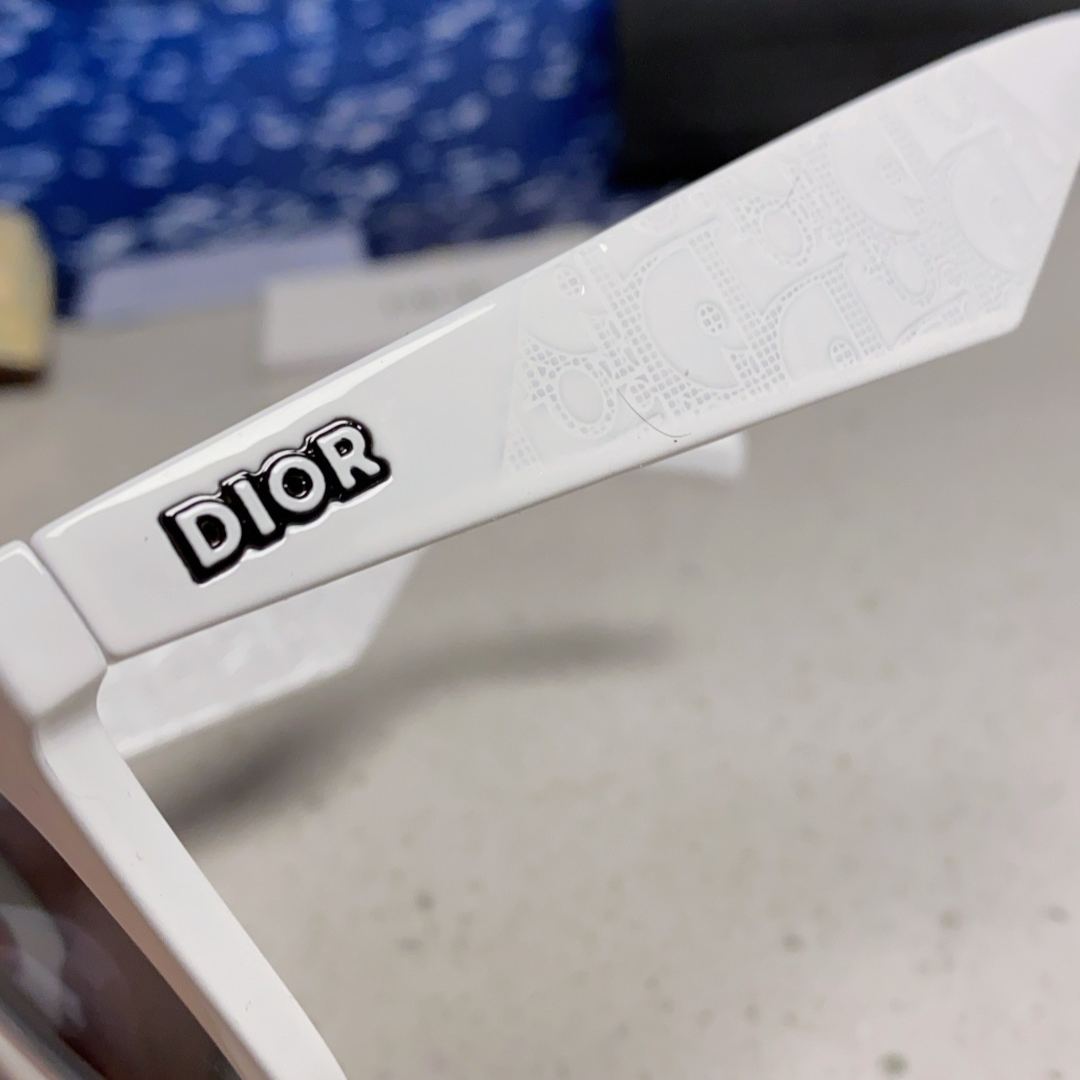 【男女兼用】2025S新作 Dior Sunglass · ディオール サングラス DiorB27 S3F