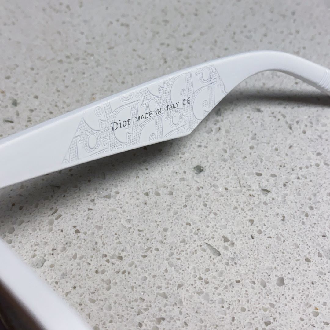 【男女兼用】2025S新作 Dior Sunglass · ディオール サングラス DiorB27 S3F